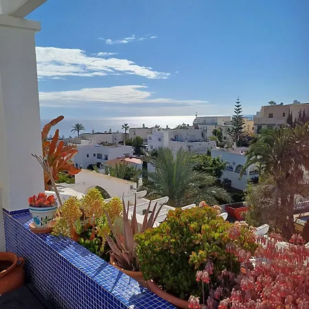 Sunny In With Sea Views *