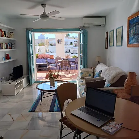 Sunny In With Sea Views Apartment *