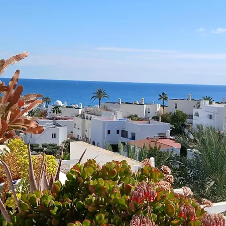 Apartment Sunny In With Sea Views *