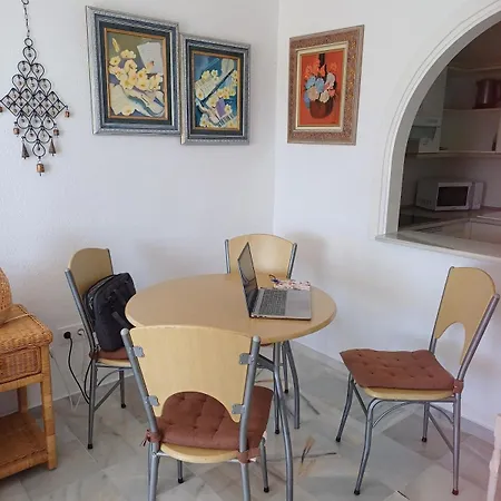 Sunny In With Sea Views Apartment