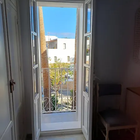 Sunny In With Sea Views