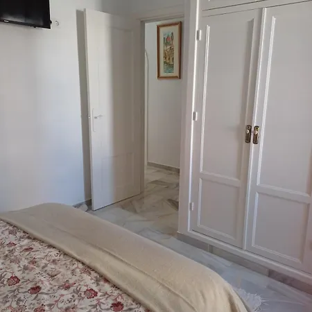 Sunny In With Sea Views Apartment *